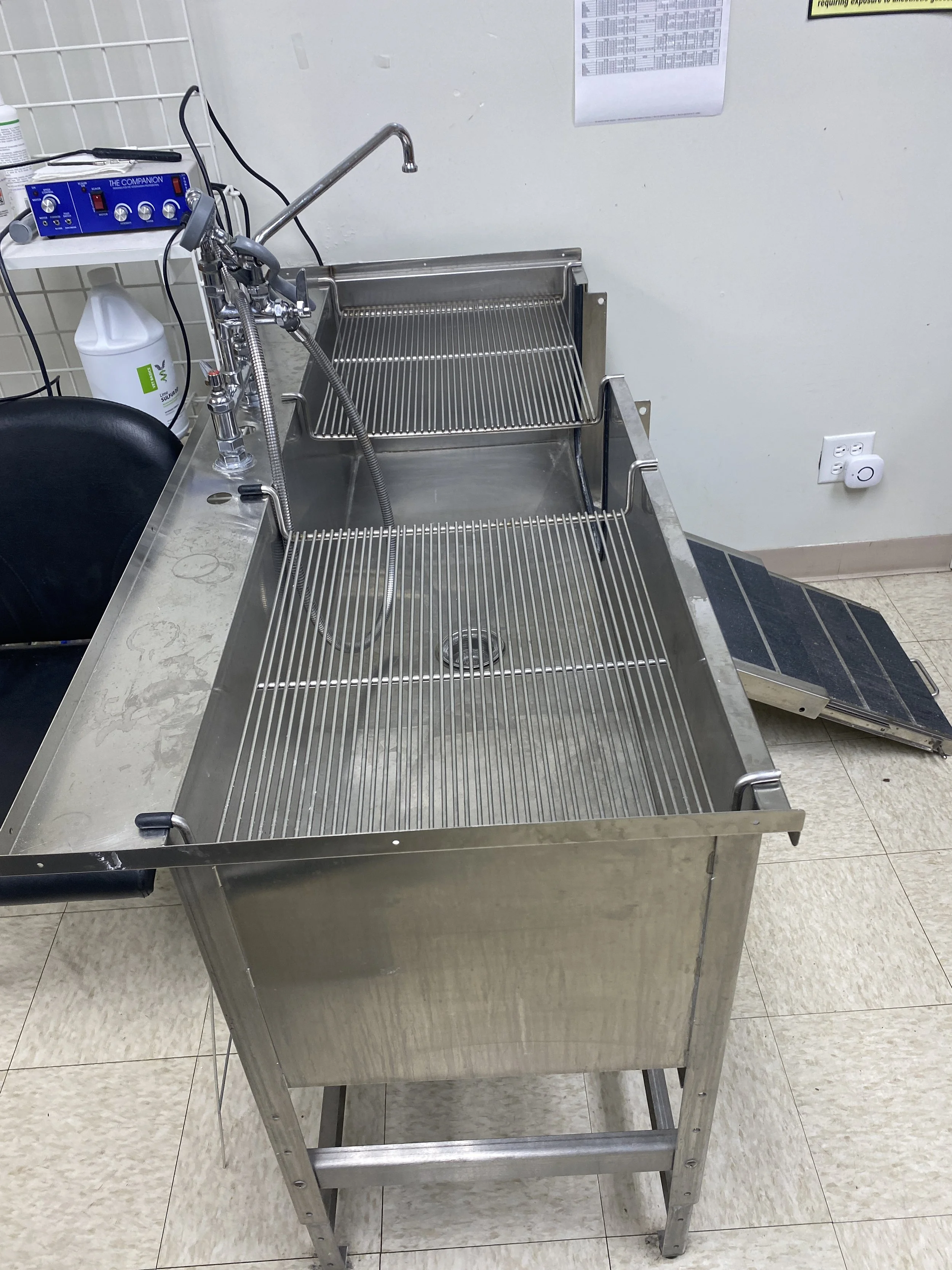 Sold 700 Sold Stainless Steel Pet Washing Station with Ramp