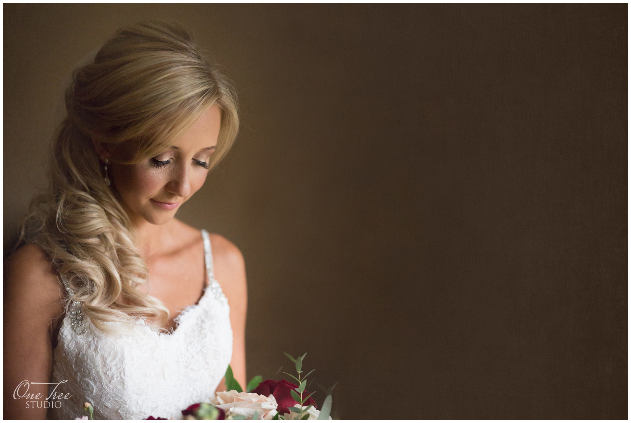 Bridal portrait | Markham Wedding Photographer | One Tree Studio Inc.