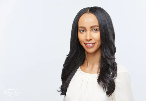 Markham Headshot Photographer In Studio Headshots One Tree Studio