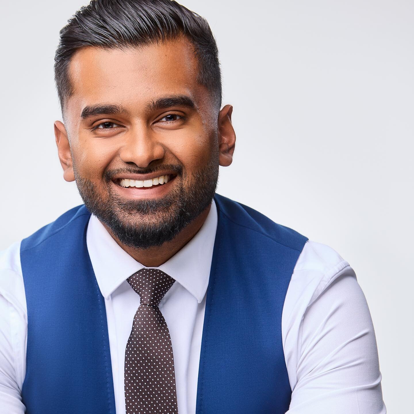 Such a pleasure to serve Denosh and his team! Check them out at @denosh.primecity @primecityrealestategroup

#realtors #realtorlife #realtorheadshots #markhamheadshots #torontoheadshots #headshotphotographer