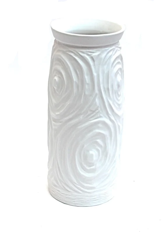 Porcelain Swirl Vase
4.5×12h
BUPHRV