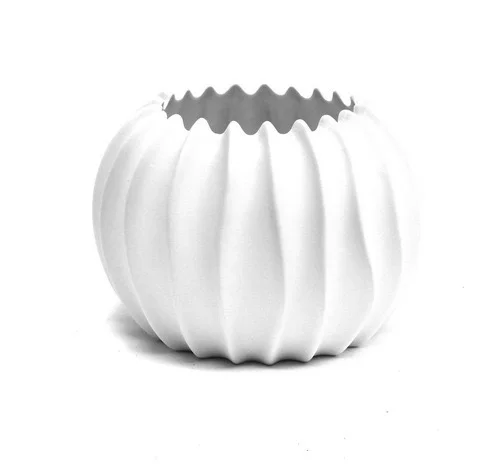 Porcelain Neptune Vase
7d x 5h
BUPNTVS