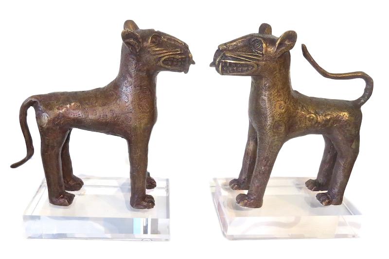 Benin Bronze Leopard/Acrylic Base 8x4x11h AF196AA
