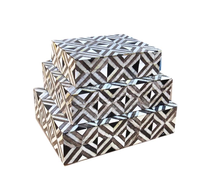 Black Horn/Etched Horn/Bone Box Small - 9x7x2.5h - BIJ957S Medium - 11x9x3h - BIJ957M Large - 13x10x3.5h - BIJ957L
