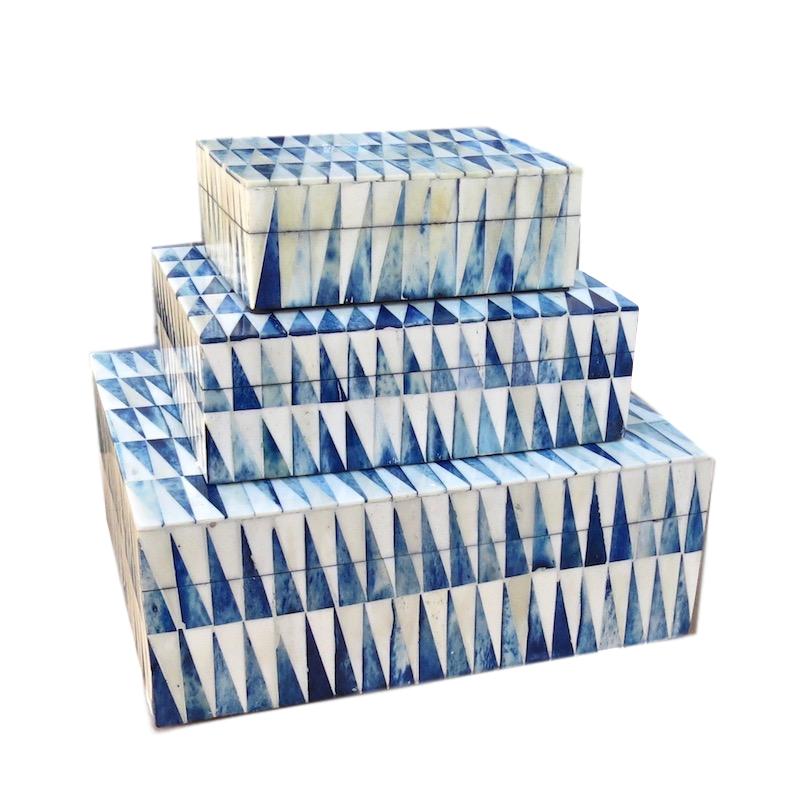 Pythagorus Blue and White Bone Large - 12x10x4.5h - BIR626L Medium - 9x7x3h - BIR626M Small - 7x5x2.5h - BIR626S
