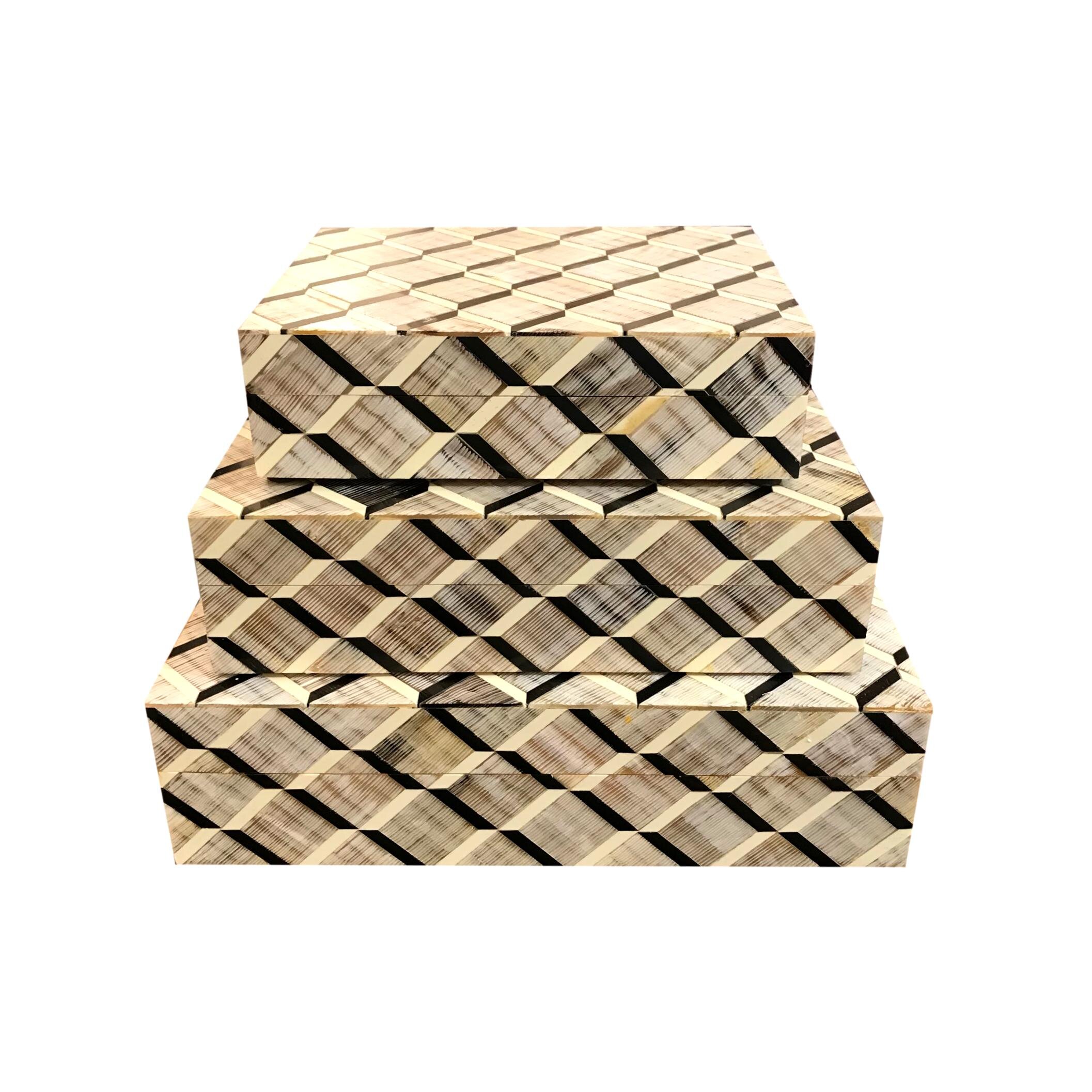 Etched Horn/White & Black Resin Step Box Small - 9x7x2.5h - BIJ959S Medium - 11x9x3h - BIJ959M Large - 14x10x4h - BIJ959L