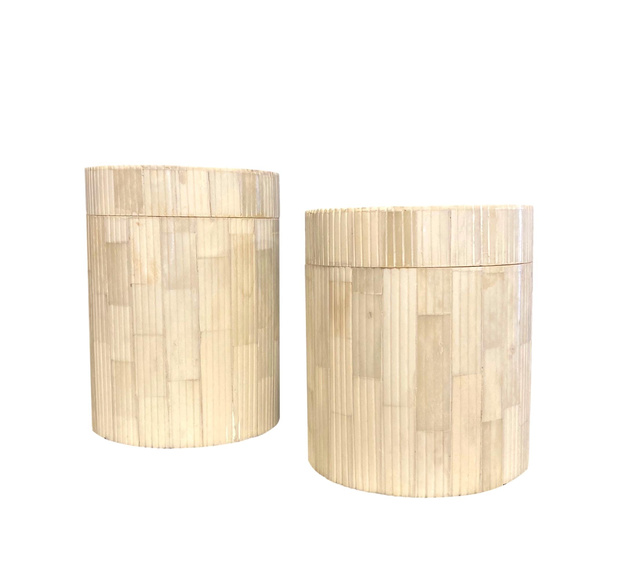 Ribbed Bone Round Box Small - 4.5dx5h - BO046S Large - 4.5dx6h - BO046L