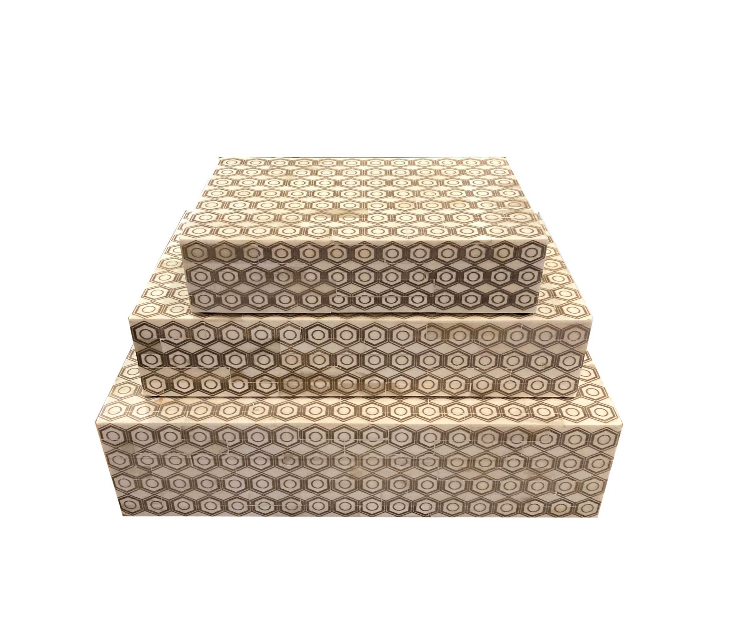 Bone Box w/Screened Hexagon/Circle Pattern Small - 9x6x2h - BIU686S