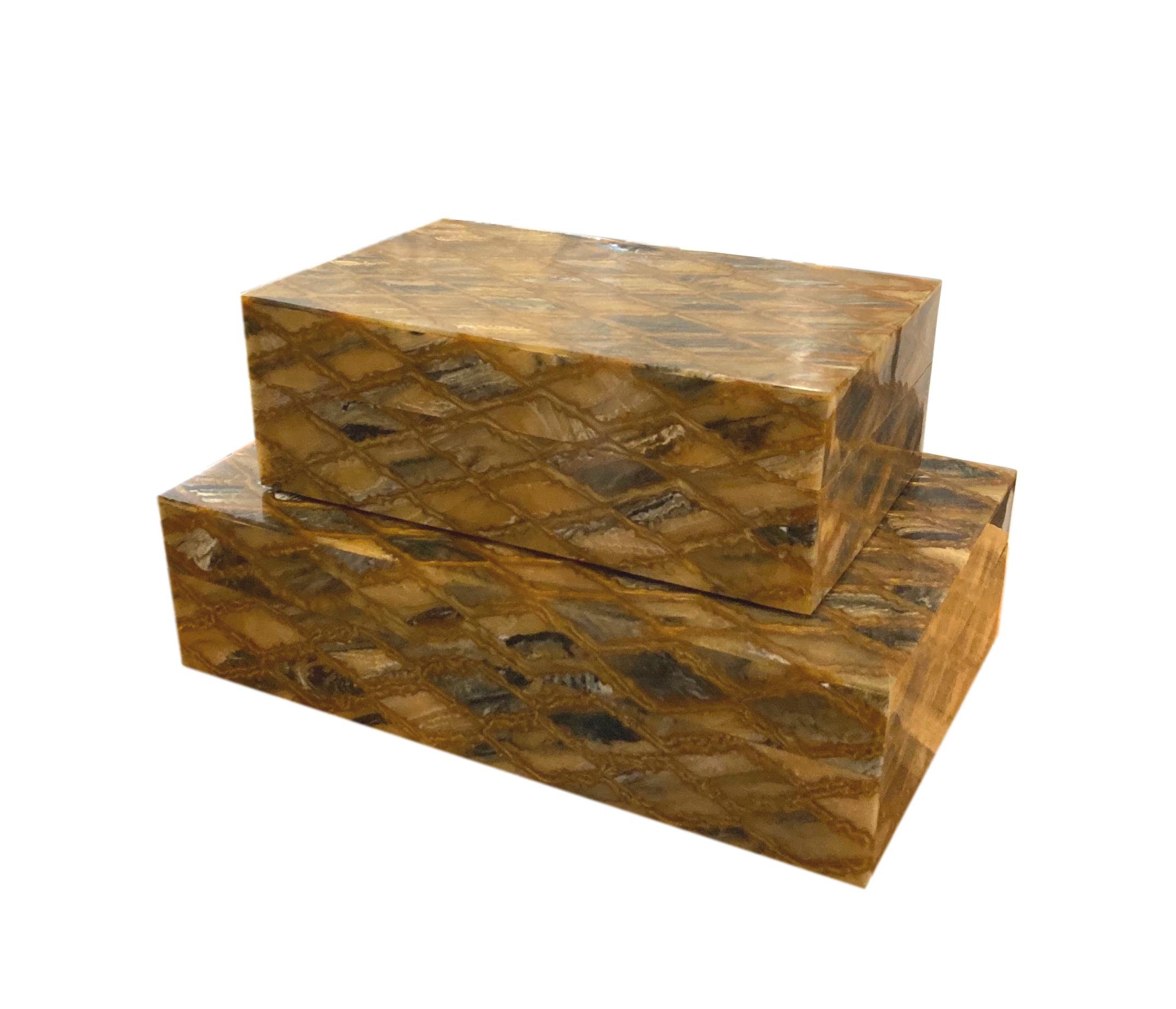 Horn/Resin High Design Box Small - 10x6x3.5h - BIW47S Large - 13x8x3.5h - BIW47L