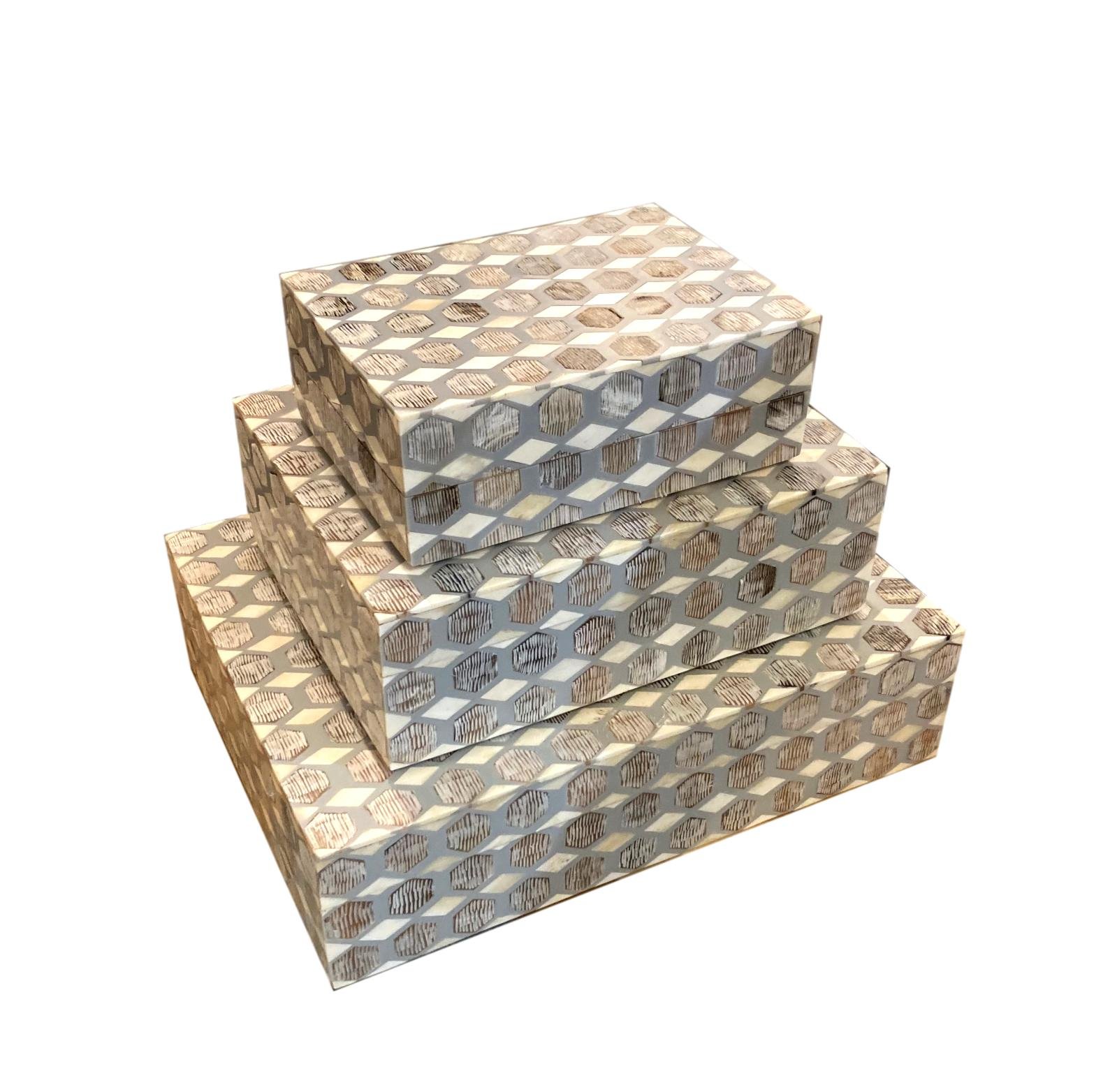 Etched Horn, Grey/White Resin Box Small - 7x5x2.5h - BIU689S Medium 9x7x3h - BIU689M Large - 12x9x3h - BIU689L