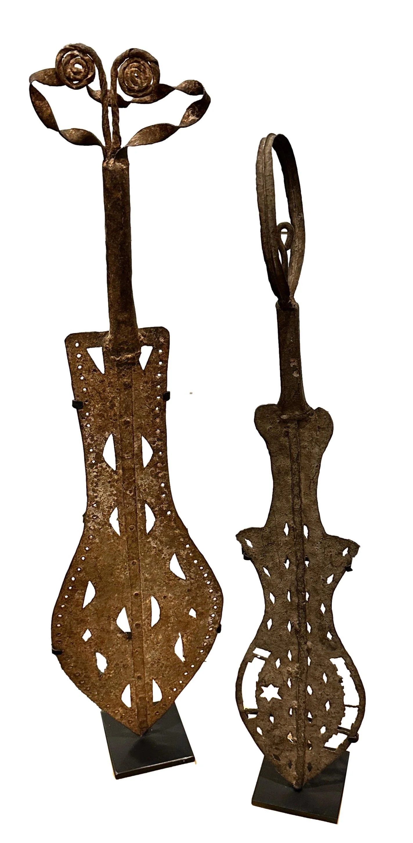 Antique Benin Fan/Iron Stand Nigeria Large - 8x3x32h - AF177AA Small - 6x4x29h - AF177SAA