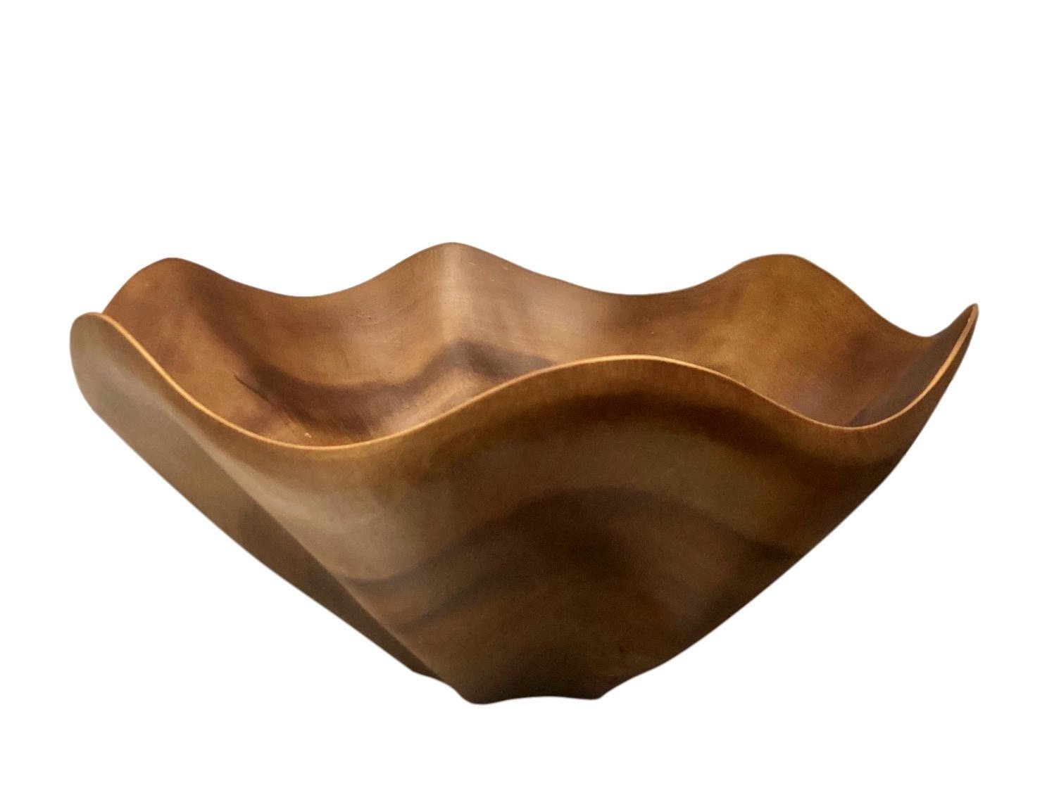 Scalloped Bowl Mango Wood Natural 9dx5h - ME005