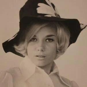 Bunny Yeager: Seduction Siren