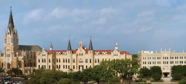 OLLU_Campus_Pic_HOME.jpg