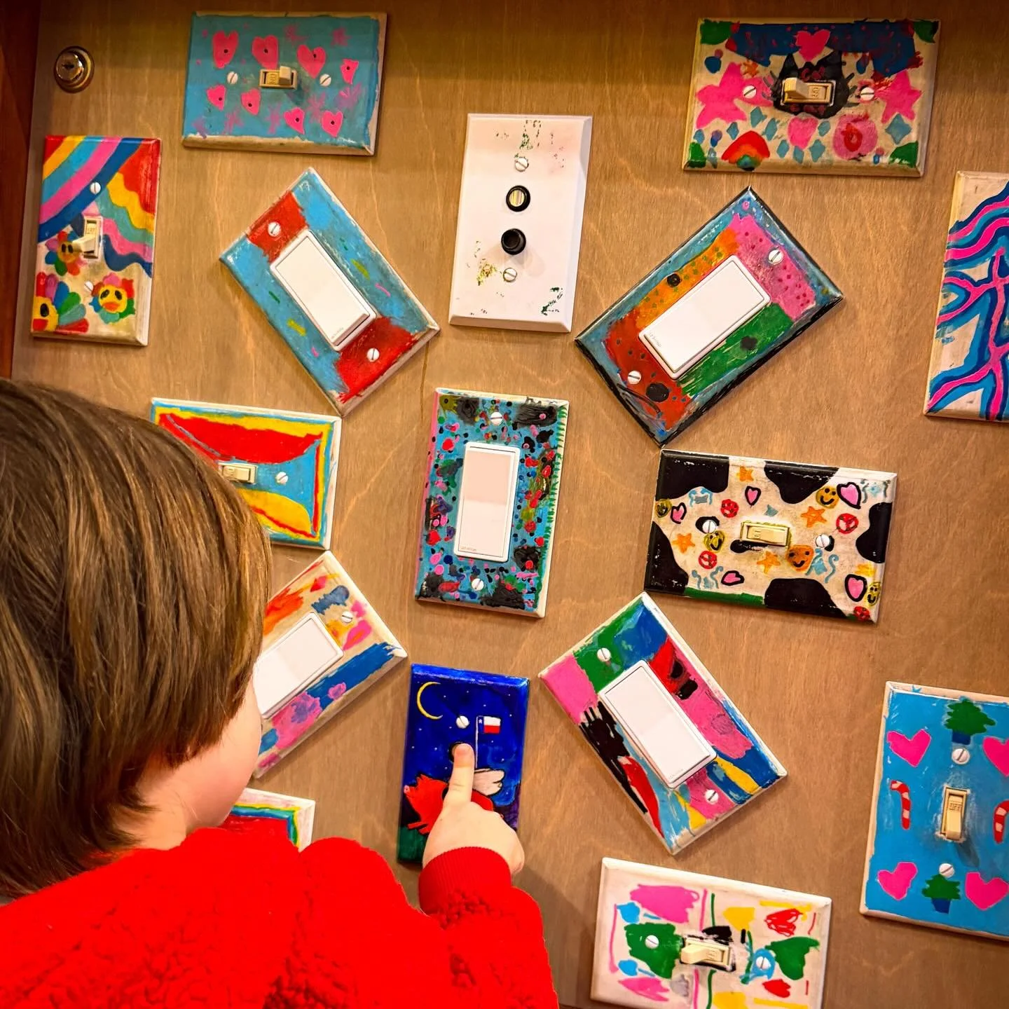 Light on, light off.