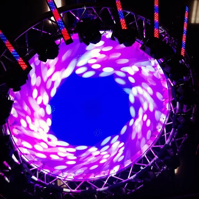 Our awesome new (light) bounce available with circular truss ➕ Moving Yokes ➕ Black Lights ➕ LED Strips ⚪️🔴🔵🔴⚪️