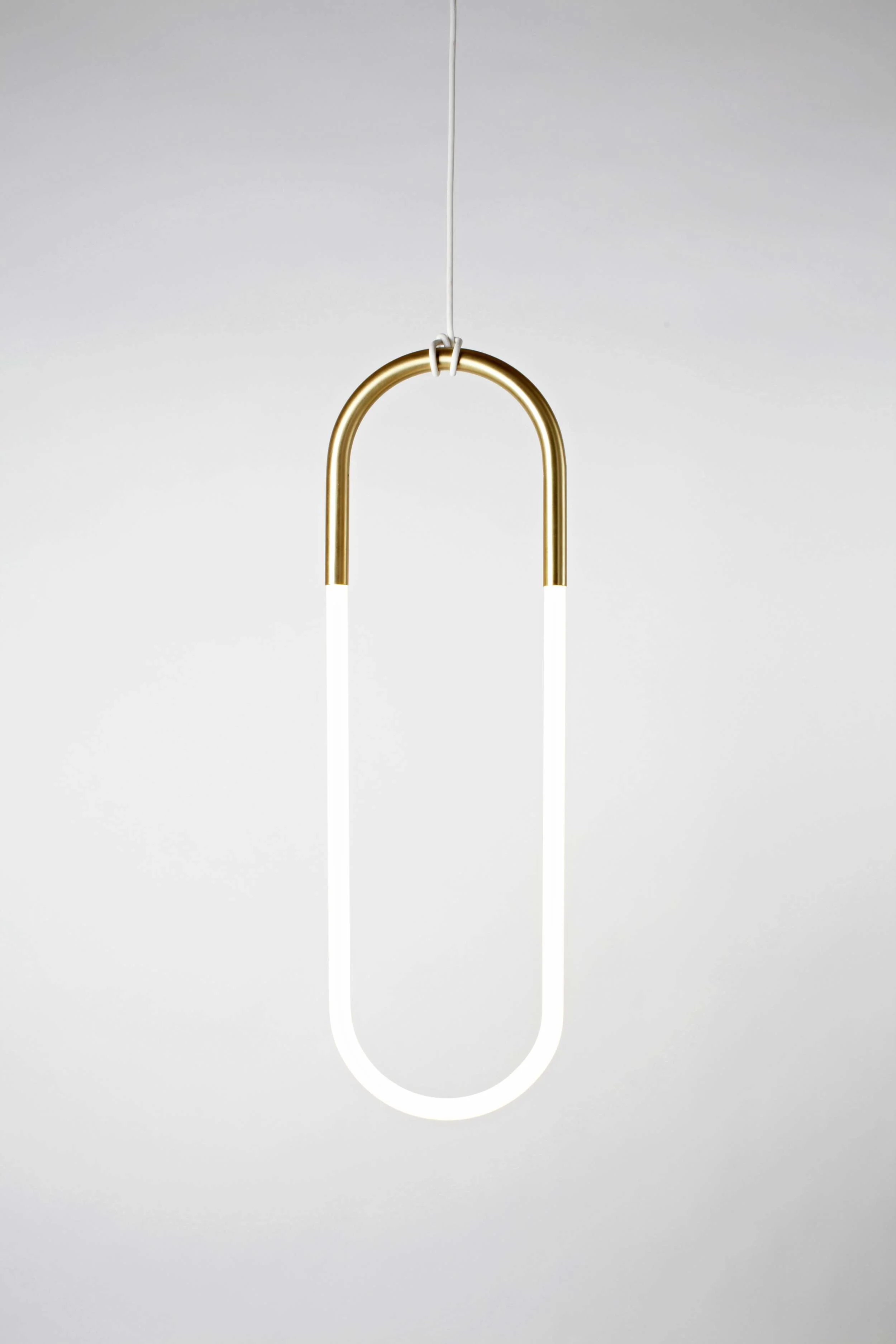 lukaspeet-hanging-light2.jpg
