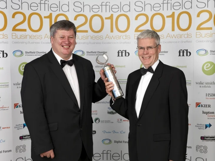 Steve Brailey MBE (Right)