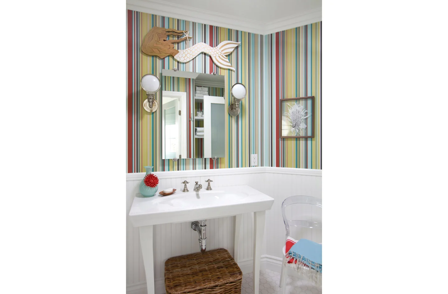 Photography by Molly Mahar This Project Was Featured in... House of Turquoise San Diego Home/Garden
