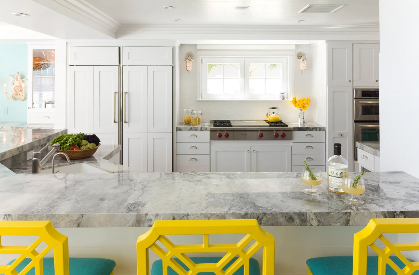 Photography by Molly Mahar This Project Was Featured in... House of Turquoise San Diego Home/Garden