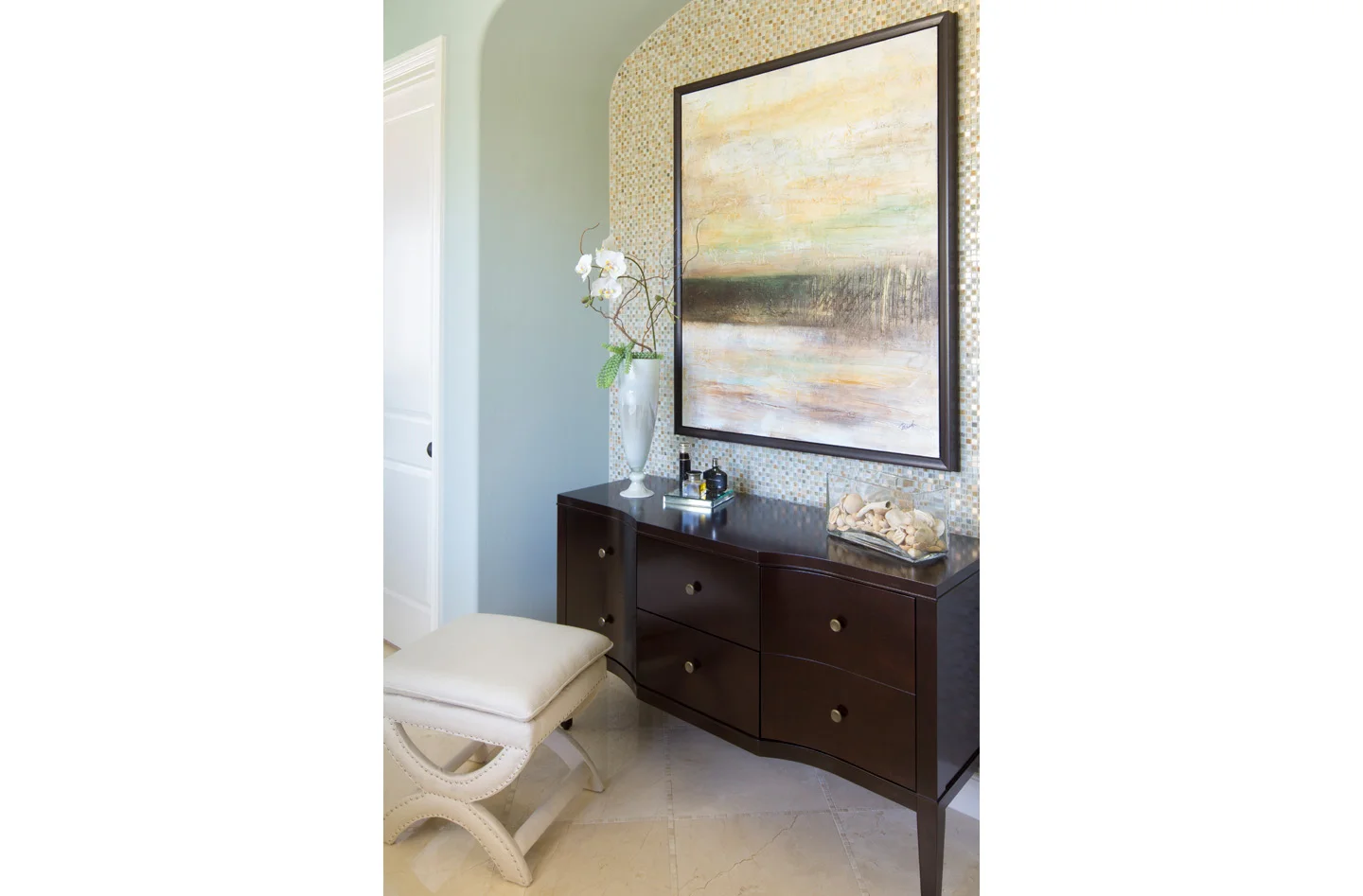  Photography by&nbsp; Molly Mahar  