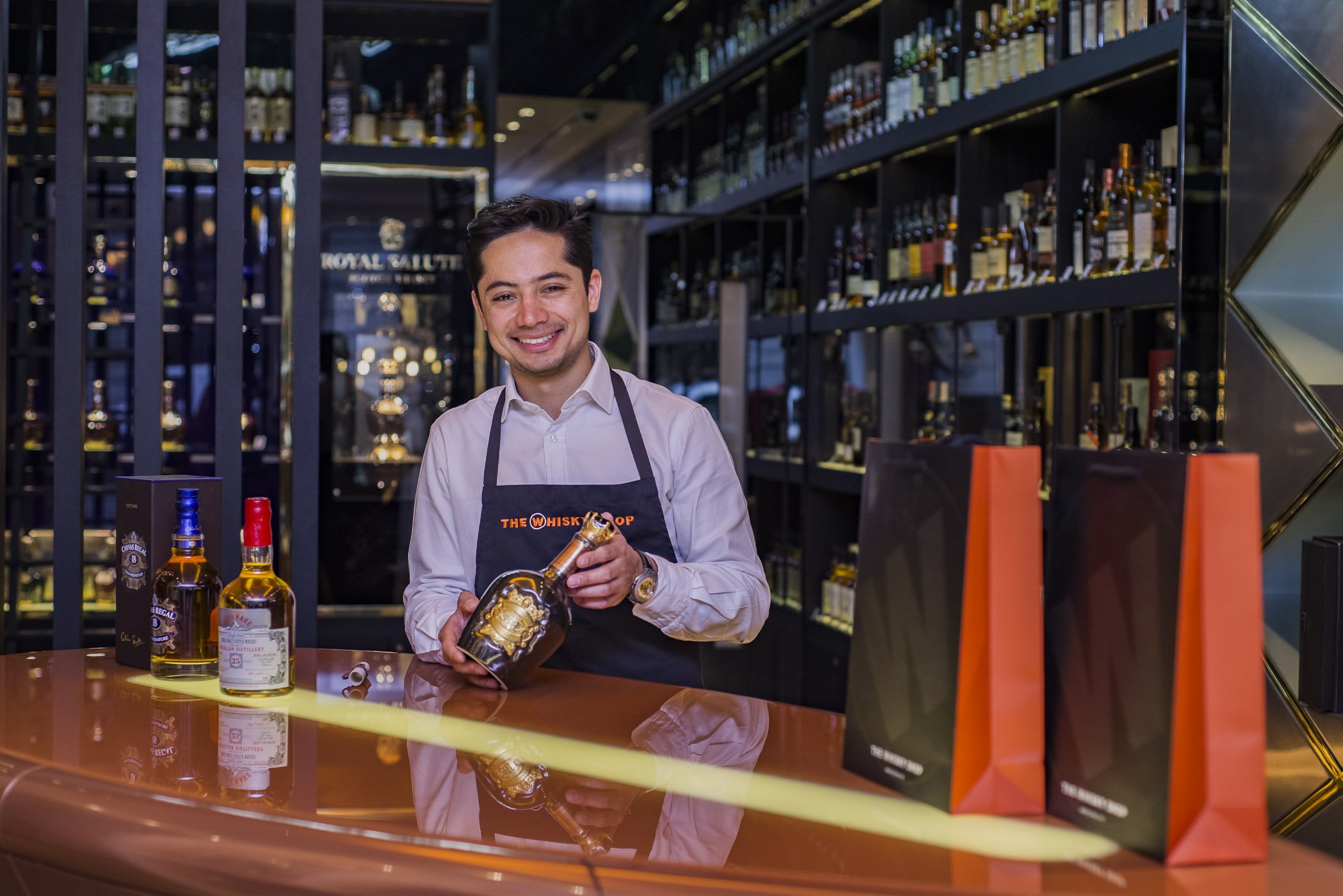The Whisky Shop_08-2014_web_001.jpg