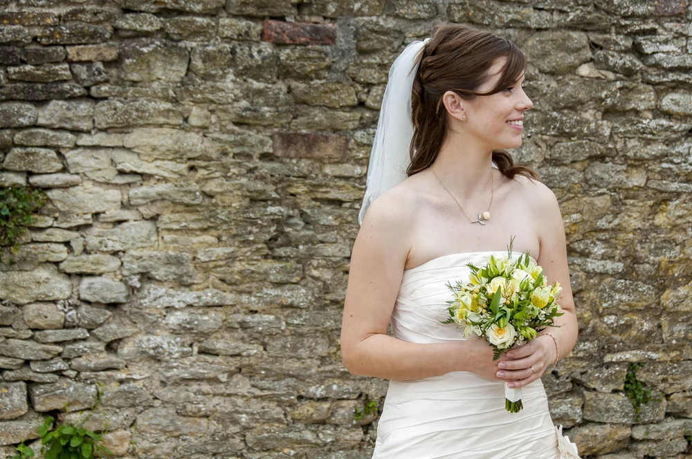 Relaxed candid wedding photography