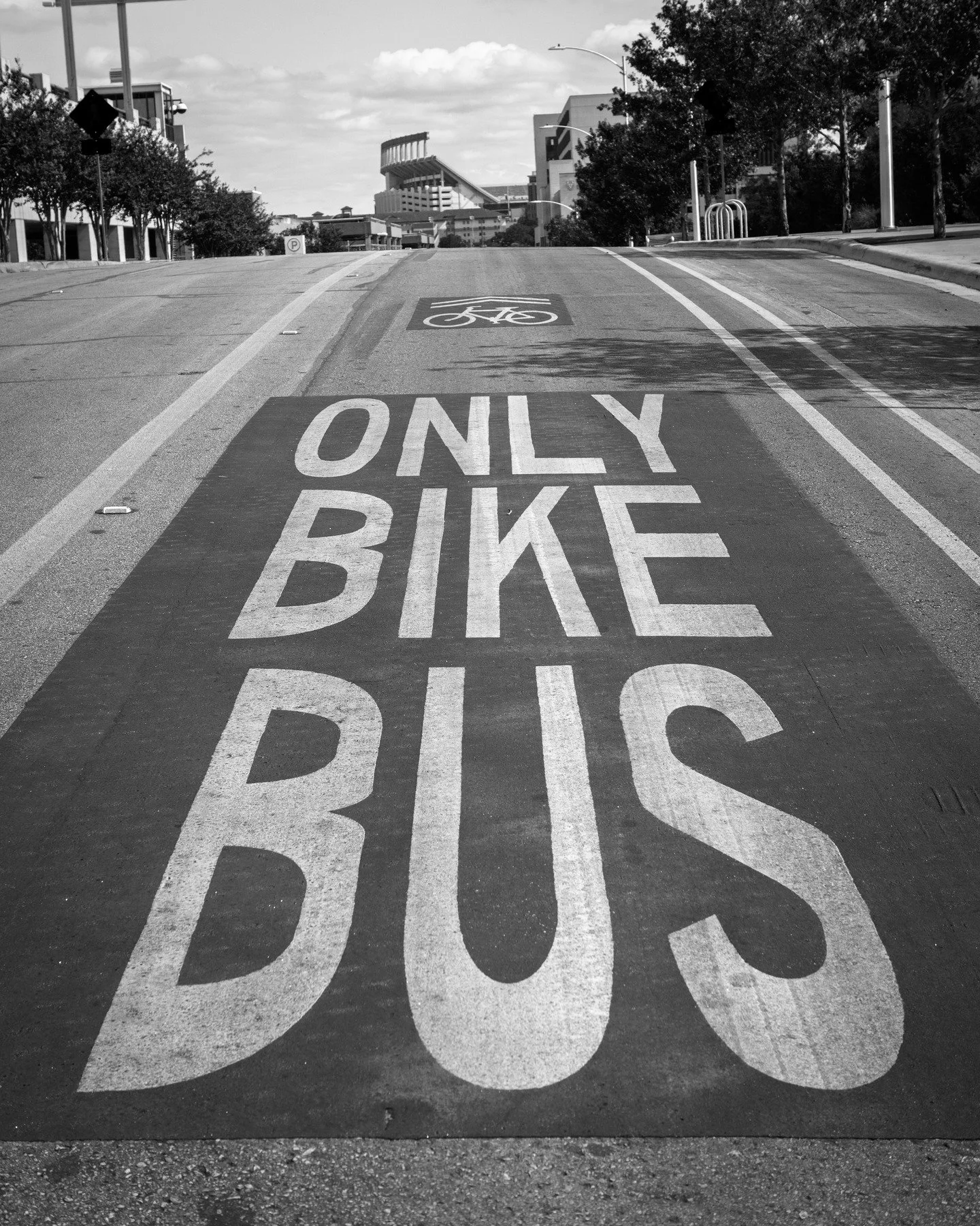 only bike bus

#streetphotography #urbanlandscape #blackandwhitephotography #AustinTexasPhotography #ATX #AustinTexas