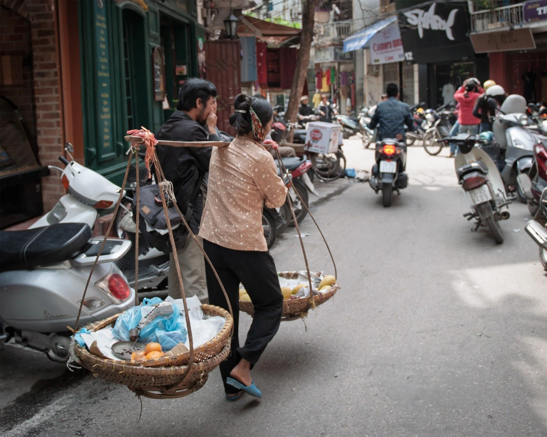 Hanoi

#streetphotography #urbanlandscape #travel