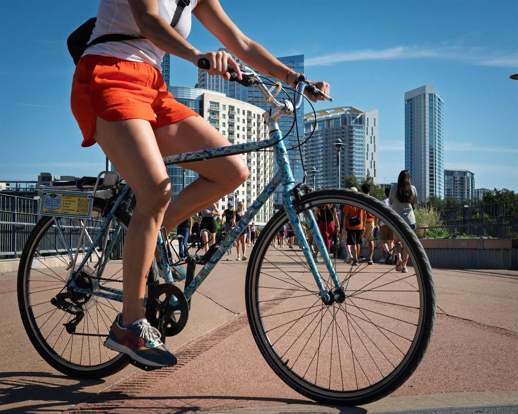 bikes on bridges in color

#streetish #urbanlandscape #AustinTexasPhotography #ATX #AustinTexas