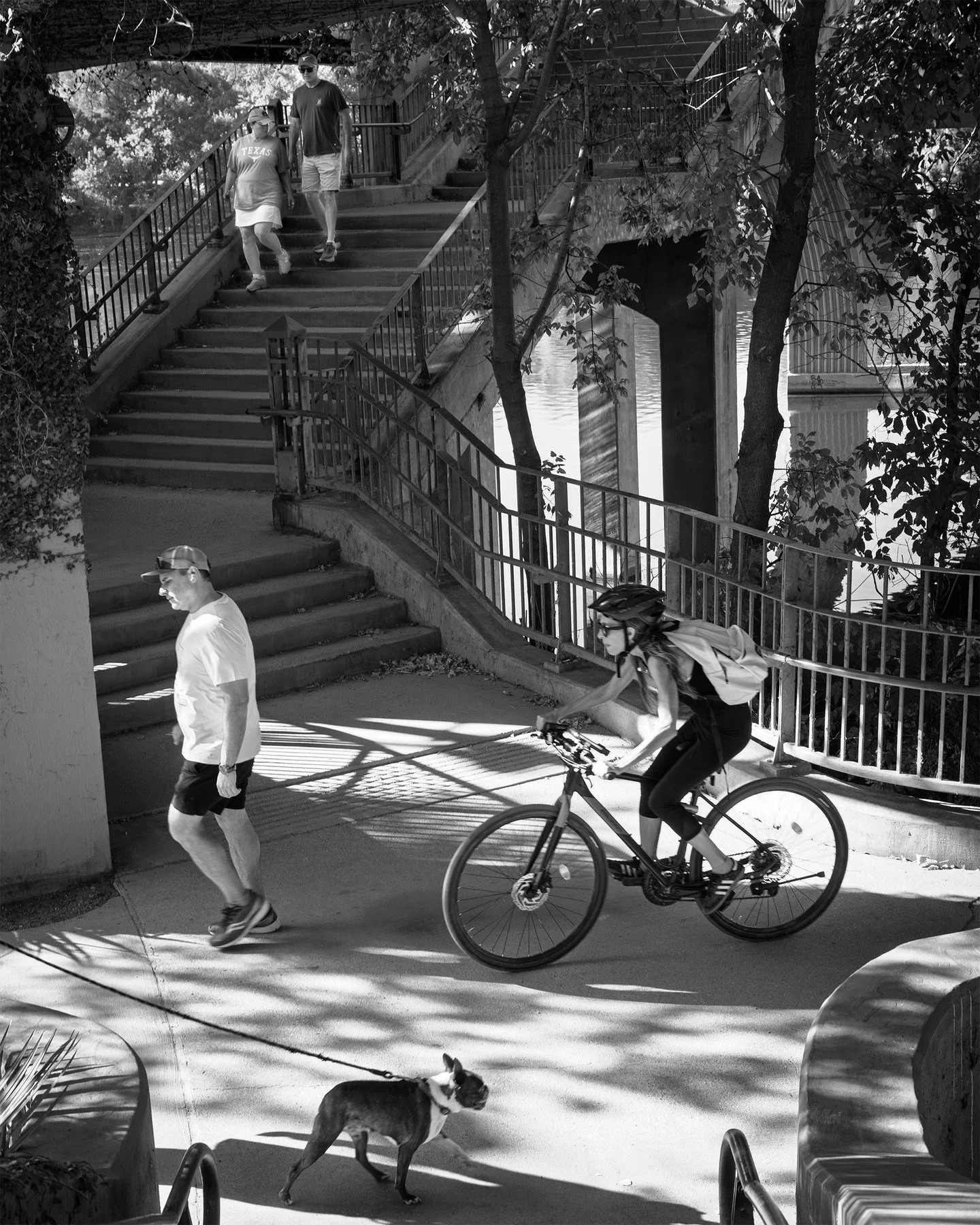 Sunday morning ATX

#streetish #urbanlandscape #blackandwhitephotography #AustinTexasPhotography #ATX #AustinTexas