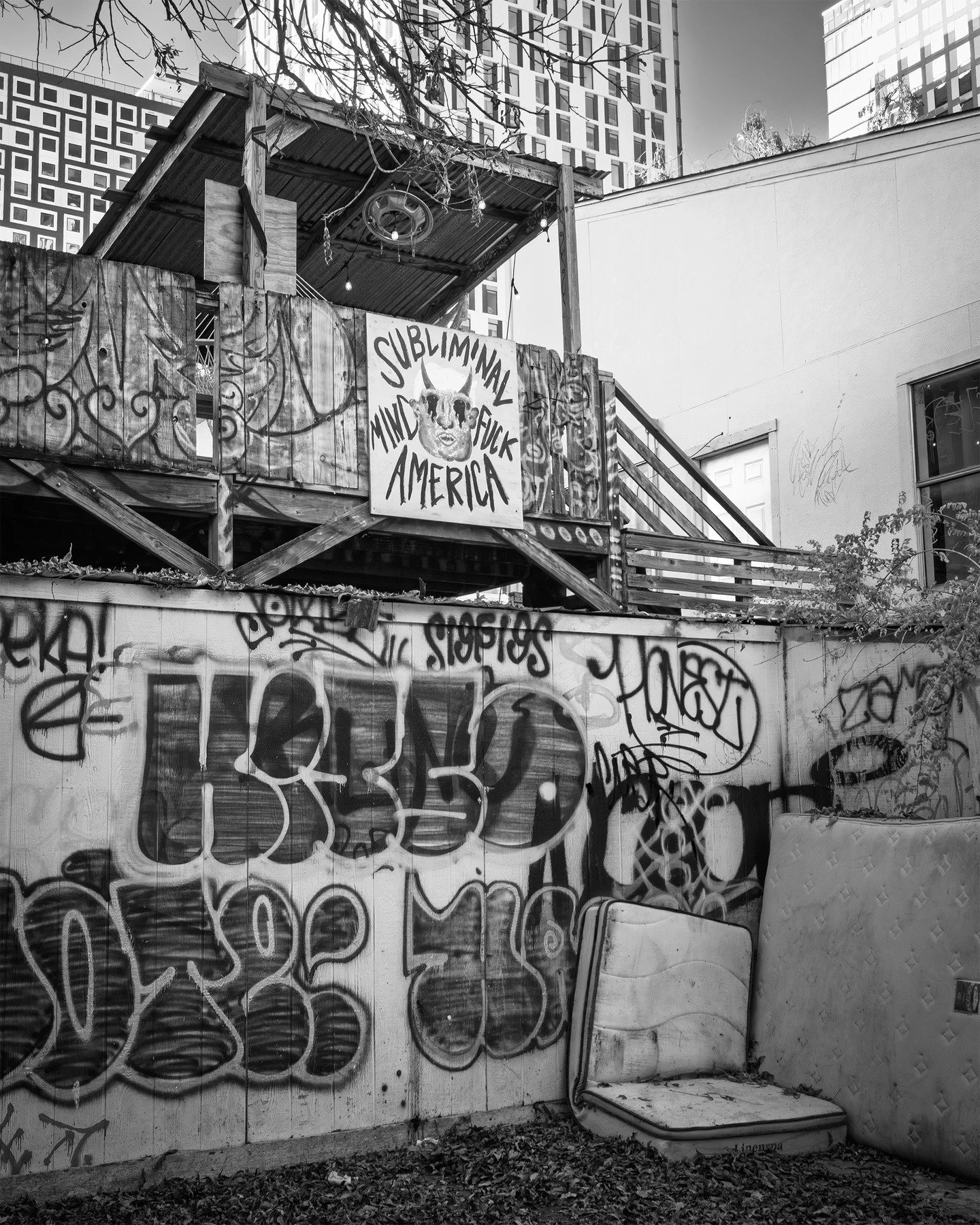 West Campus today

#urbanlandscape #blackandwhitephotography #AustinTexasPhotography #ATX #AustinTexas