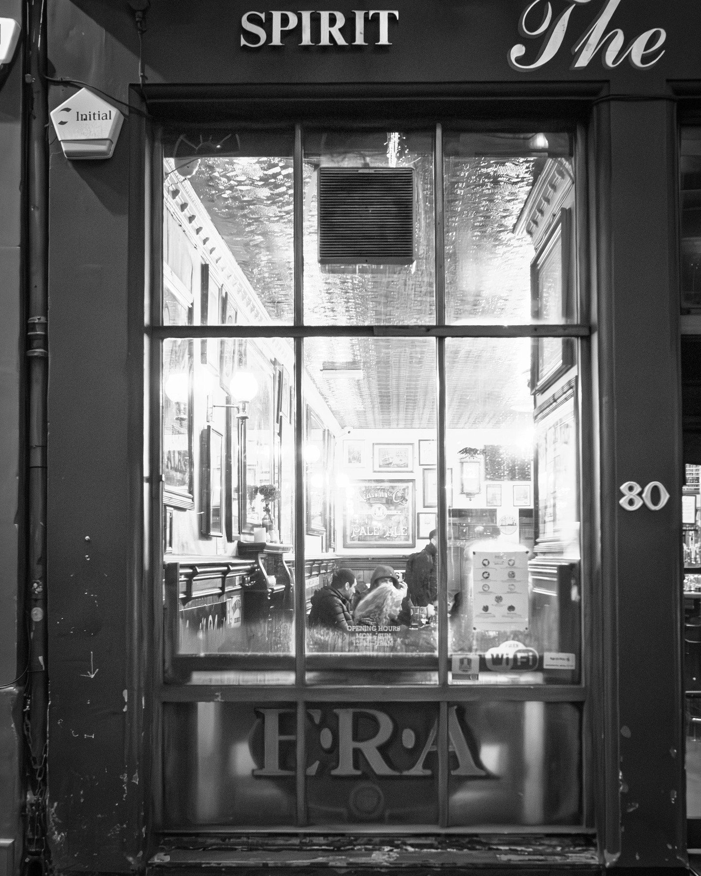 Edinburgh pub

#urbanlandscape #edinburgh #scotland #uk #blackandwhitephotography