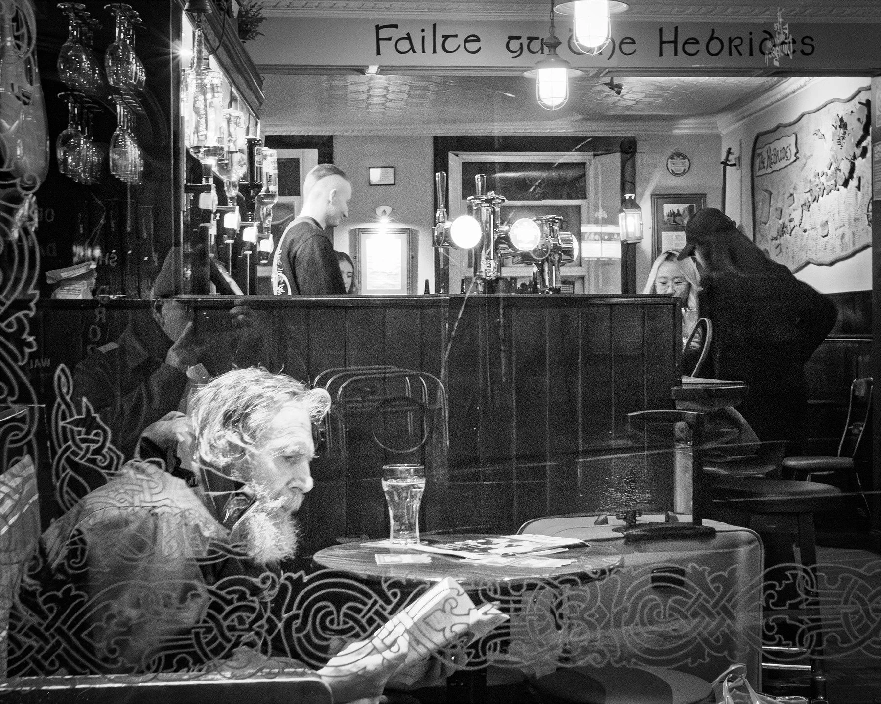 Edinburgh - The Hebrides

#urbanlandscape #streetphotography #edinburgh #scotland #uk #blackandwhitephotography