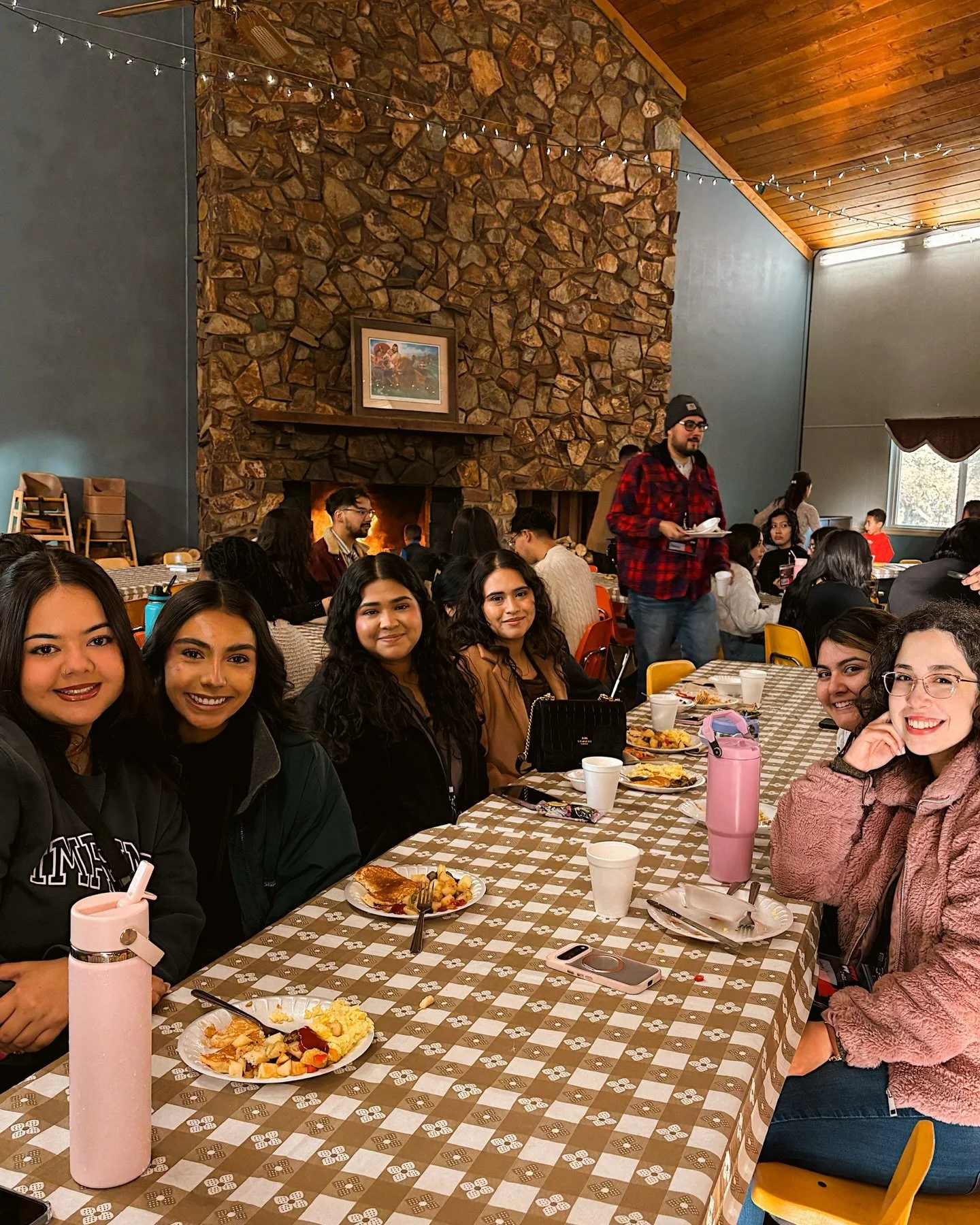 𝗔𝗭𝗬𝗔 𝗥𝗲𝘁𝗿𝗲𝗮𝘁: 𝗦𝗮𝗯𝗯𝗮𝘁𝗵 𝗠𝗼𝗿𝗻𝗶𝗻𝗴 ☀️

Sabbath morning was such a needed reset. We started with a yummy breakfast, and new conversations sparked through a simple painting activity. Sabbath School helped us make space for connectio