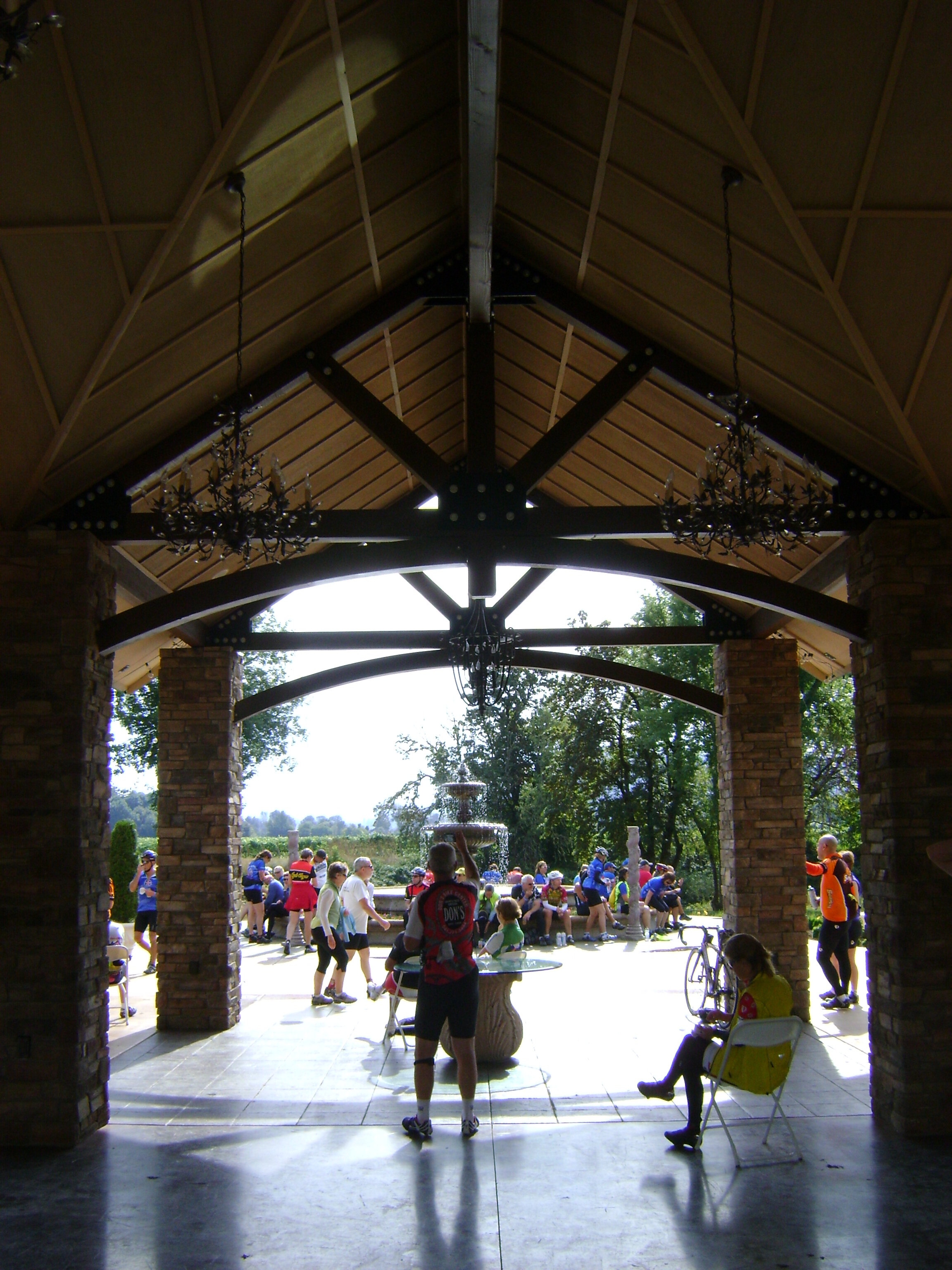  Lunch stop at Melrose Vineyards, just west of Roseburg, OR. 