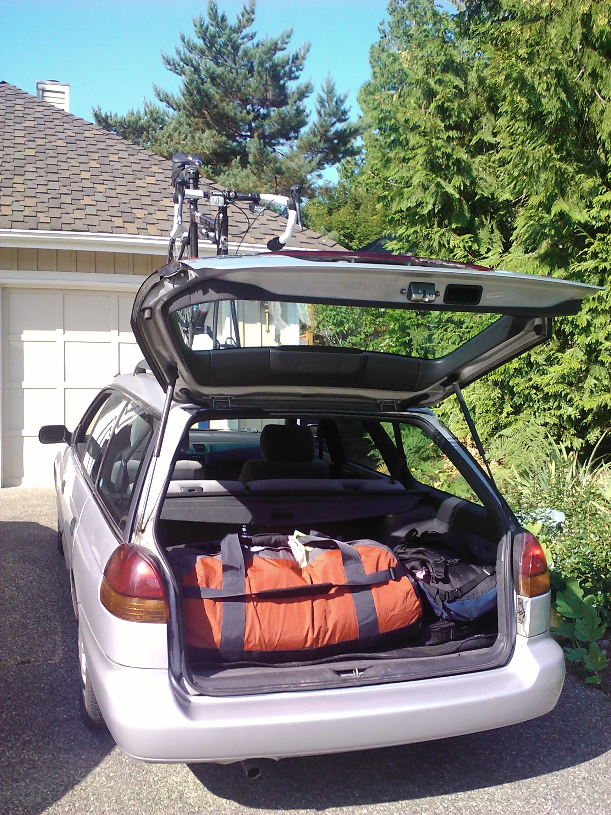 Loaded up and ready to roll: Everything fit well into the car. Not that much, really, considering it is an 8-day trip. 