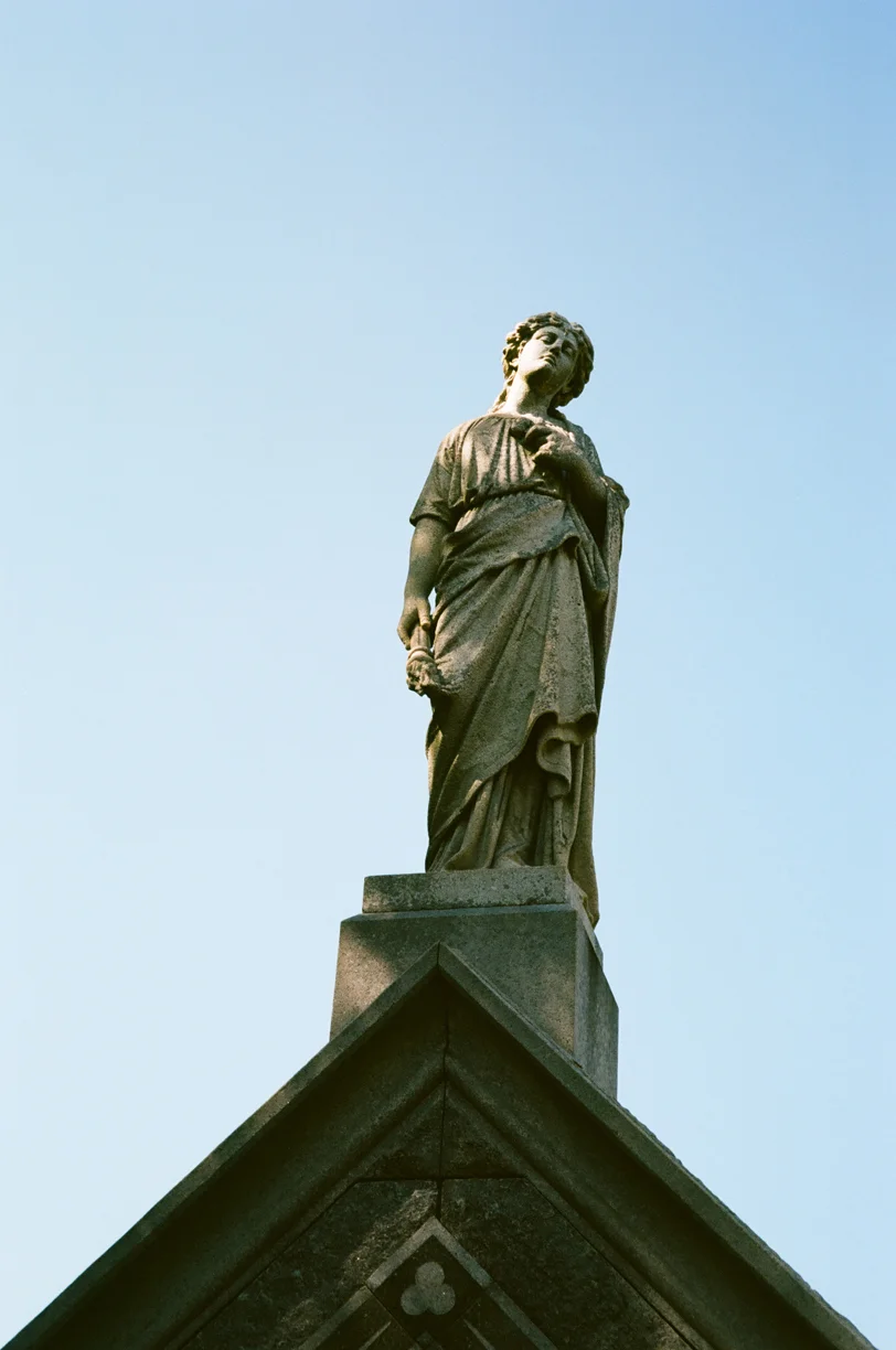 Statue at Lake Lawn Metairie cemetery_web.jpg