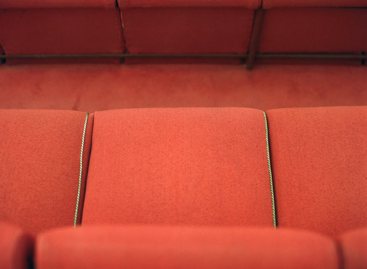 Red Seats in Theater at Taliesin West_web.jpg