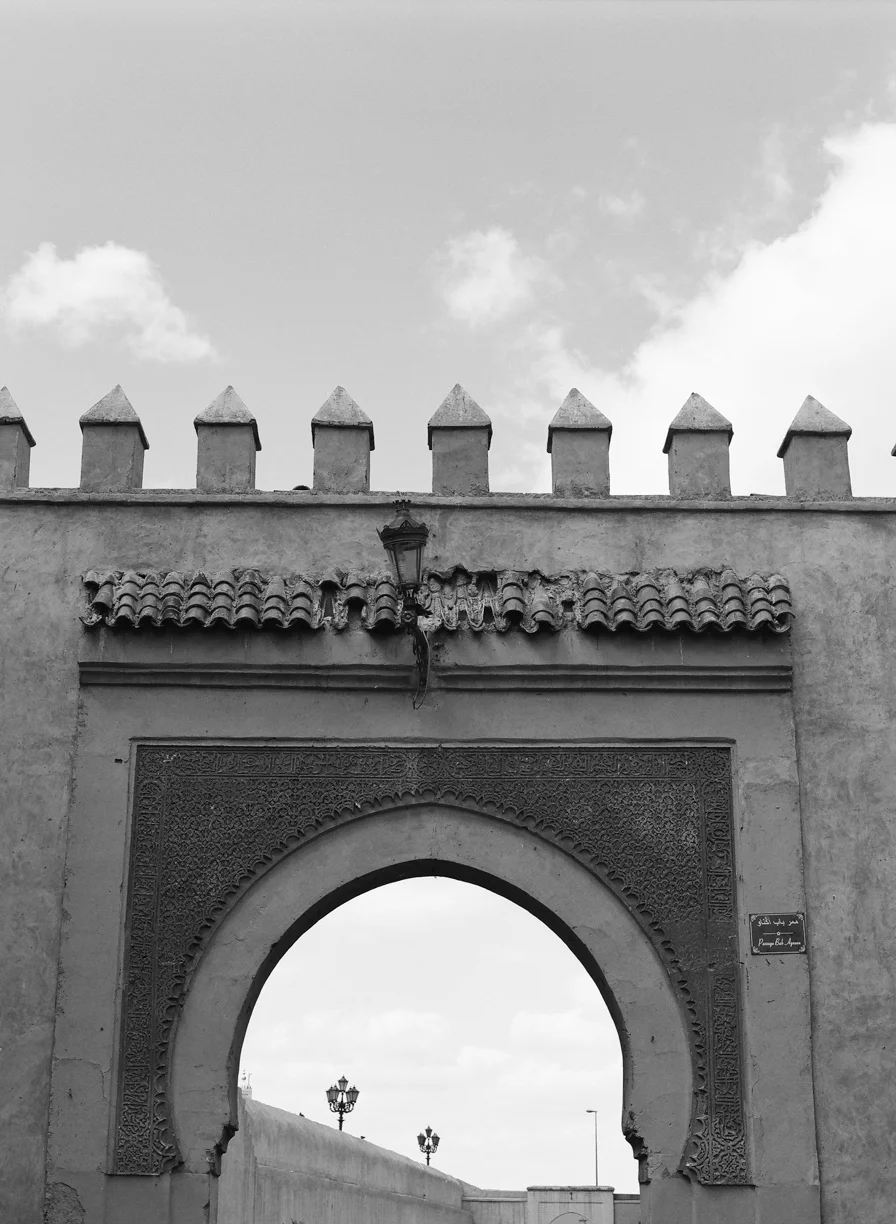 Spires on Wall of Archway Inside Bab Er-Robb_web.jpg