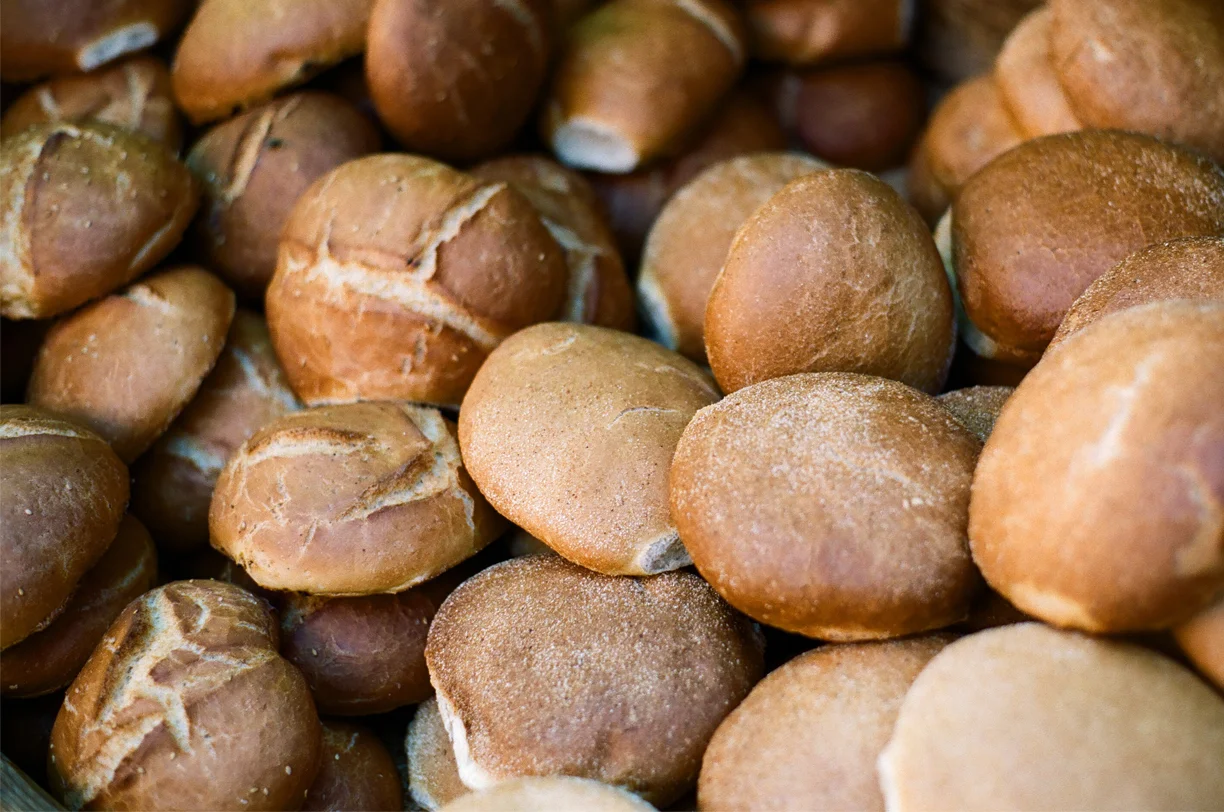 Fresh Pile of Bread_Marrakech_web.jpg