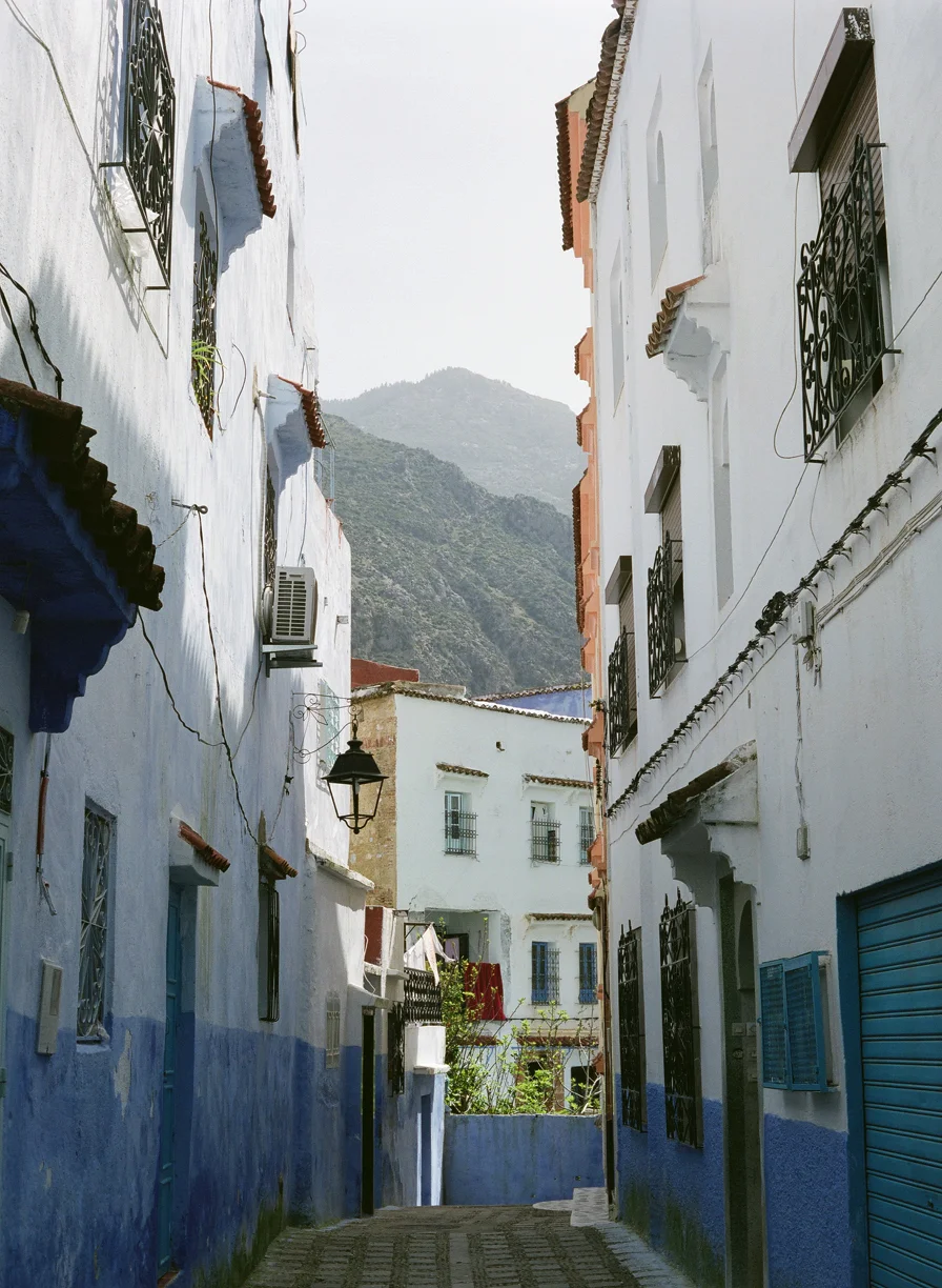 Chefchaouen Alleyway with Rif Mountains_web.jpg