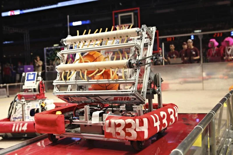 robot6_img_7570_ag-1.jpg
