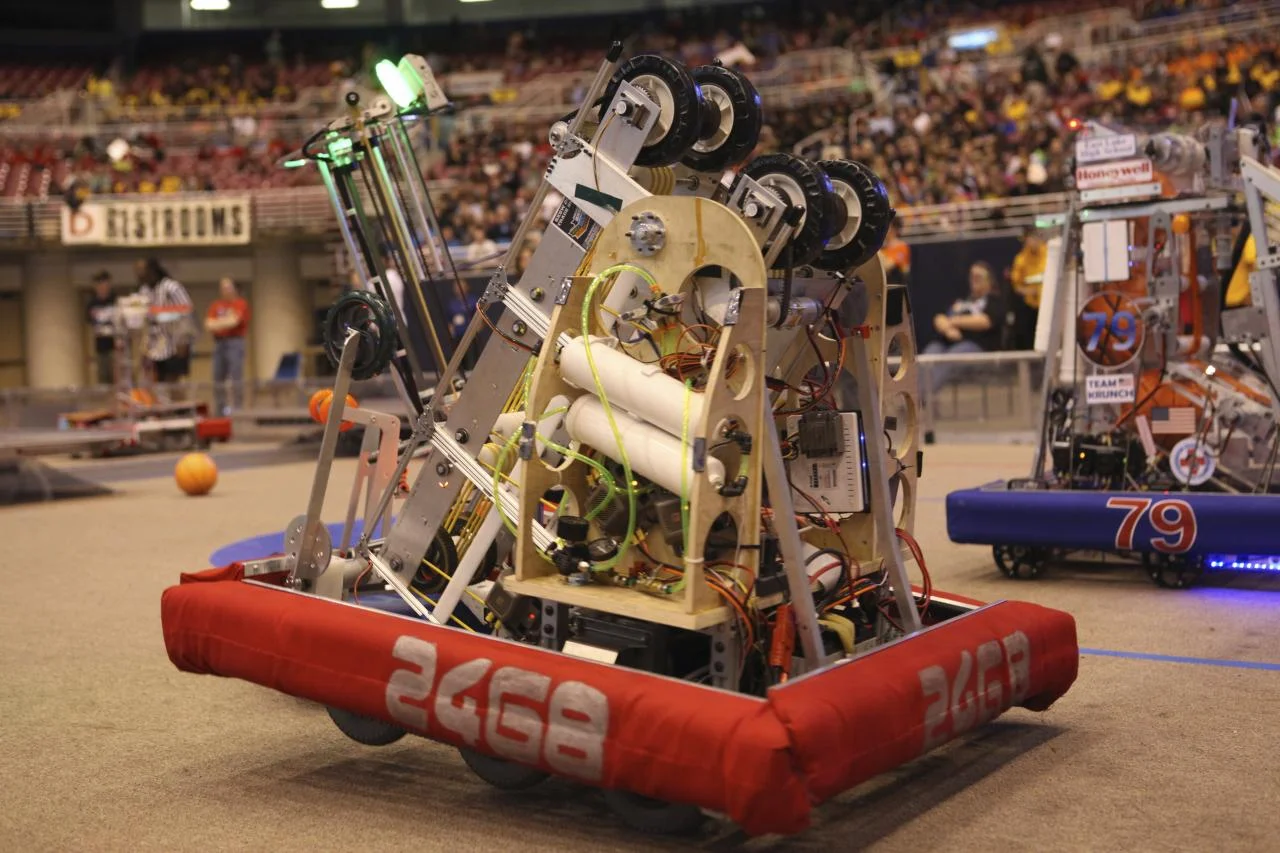 robot2_img_6209_ag-2.jpg