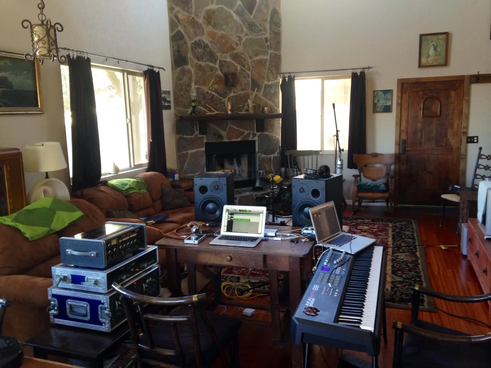 Our cozy live room in the cabin
