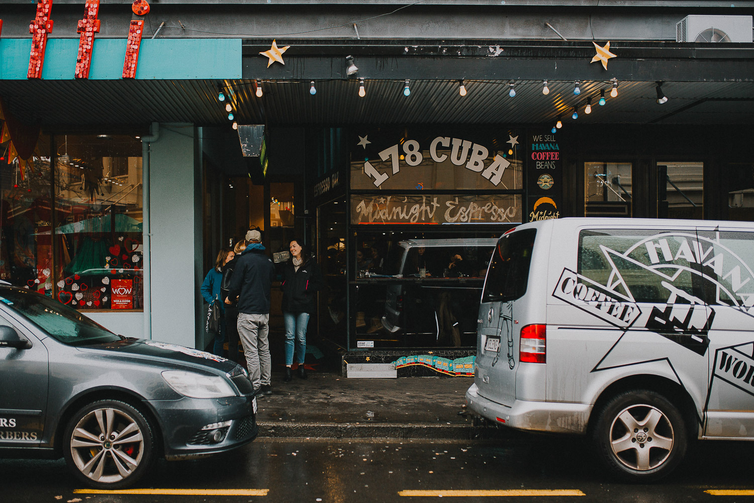 Modern city wedding in New Zealand