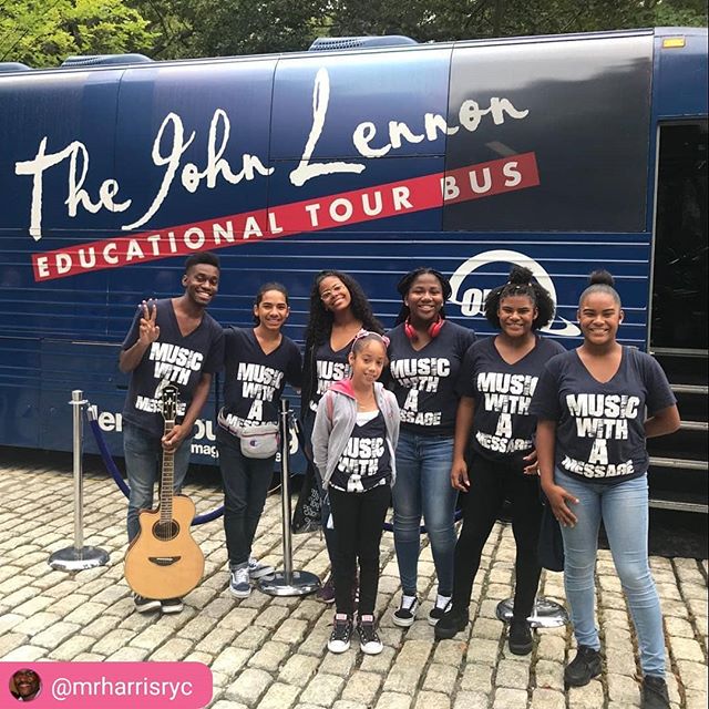 @mrharrisryc @johnlennonofficial
Can’t get enough of the #johnlennontourbus #music #guitar #musiceducation #musiceducator #nyc
