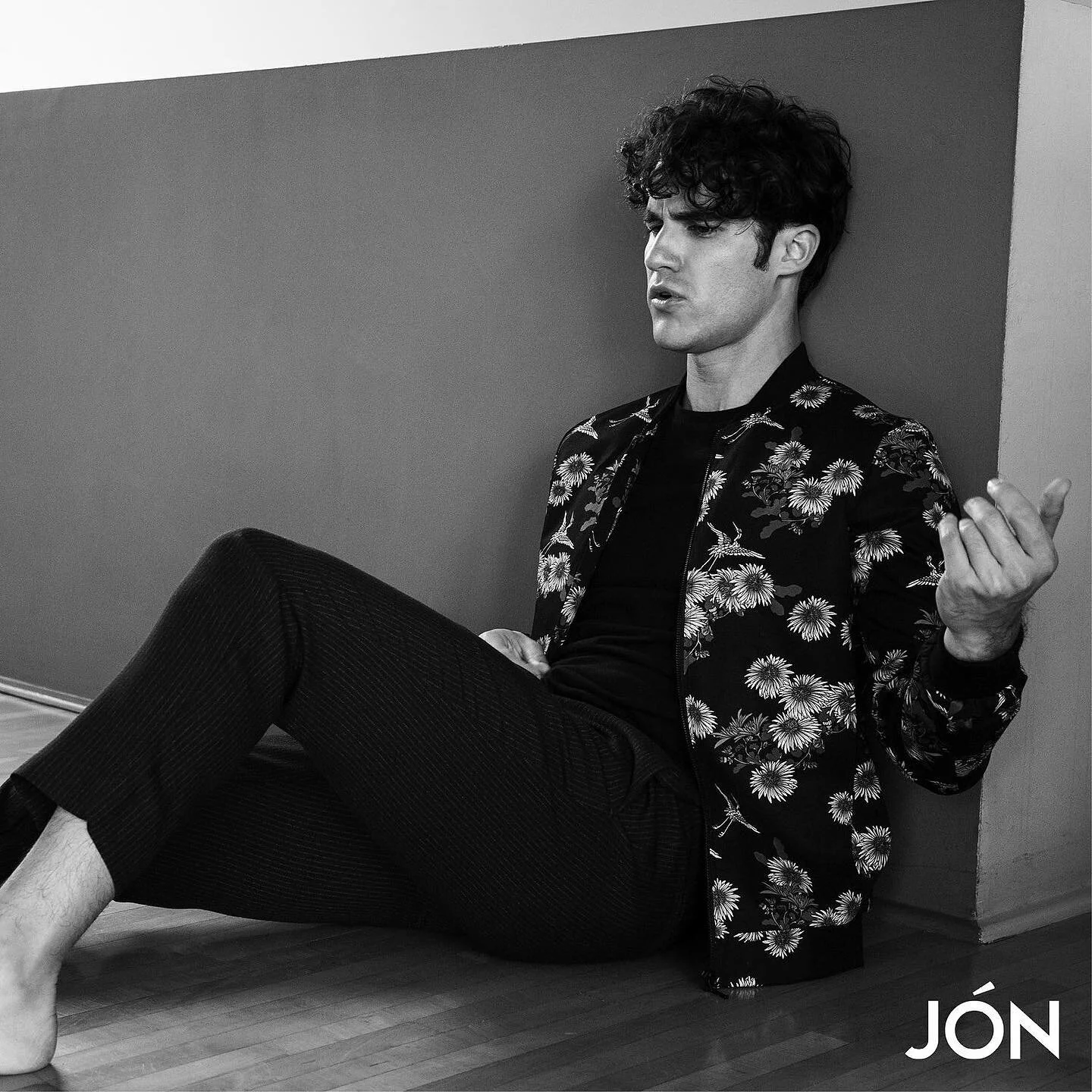 "It is during our darkest moments that we must focus to see the light." -Aristotle
#photo @tedsun77 @darrencriss #darrencriss #louiferry #hair 
&bull;
#fashion #style #love #instagood #like #photography #photooftheday #beautiful #follow #in