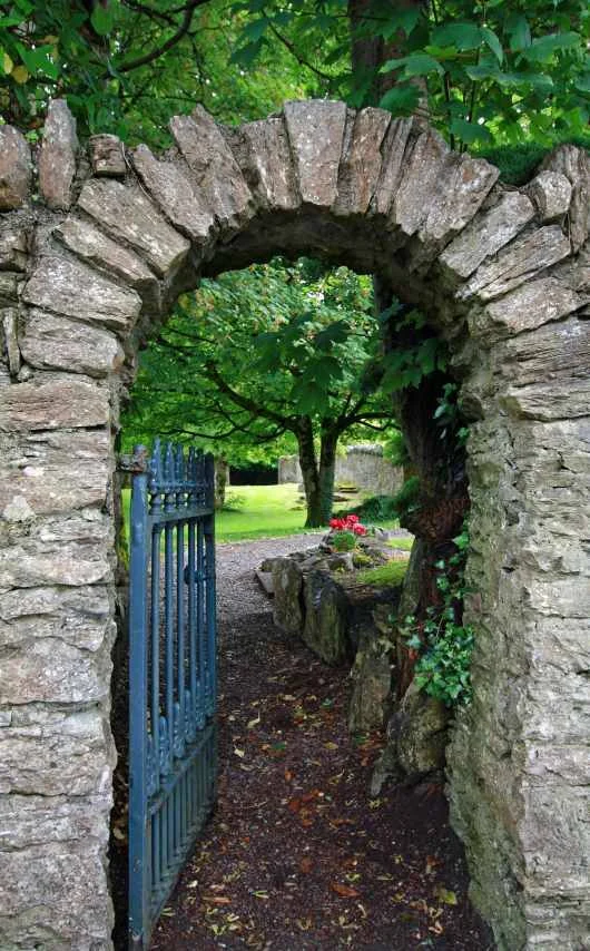 contextual-conceptual-therapy-ireland-stone-arch-centre.jpg