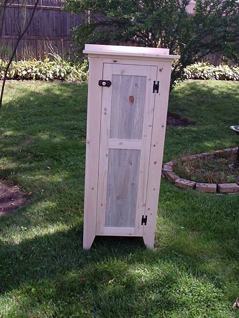 Solid pine jelly cabinet / storage cabinet